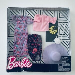 Barbie 2017 Fashion Pack: Dress Top Pencil Skirt Hat Bag